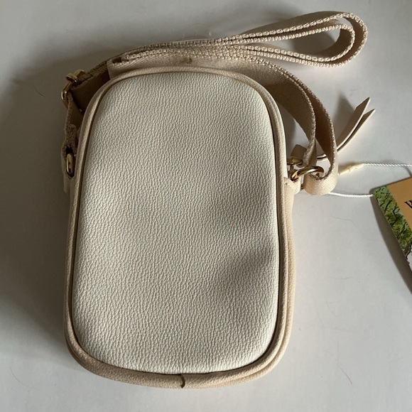 Disney Winnie the Pooh Mini Crossbody Bag NWT - Picture 3 of 6